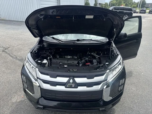 Used 2020  Mitsubishi 2.0 ES image 29