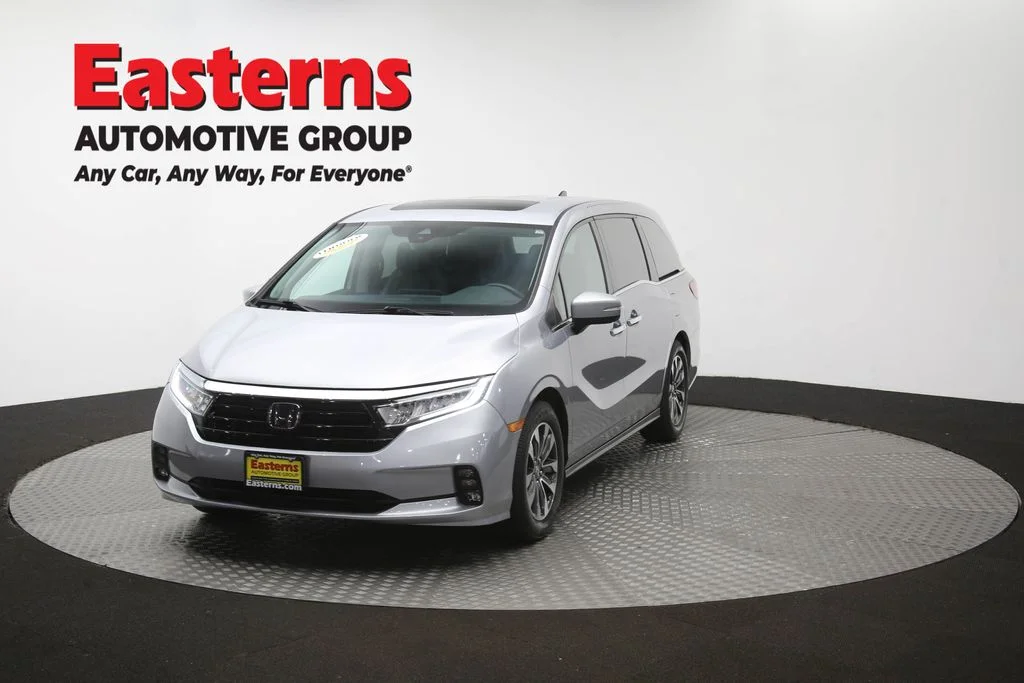 Used 2023 Silver Honda EX-L image 56