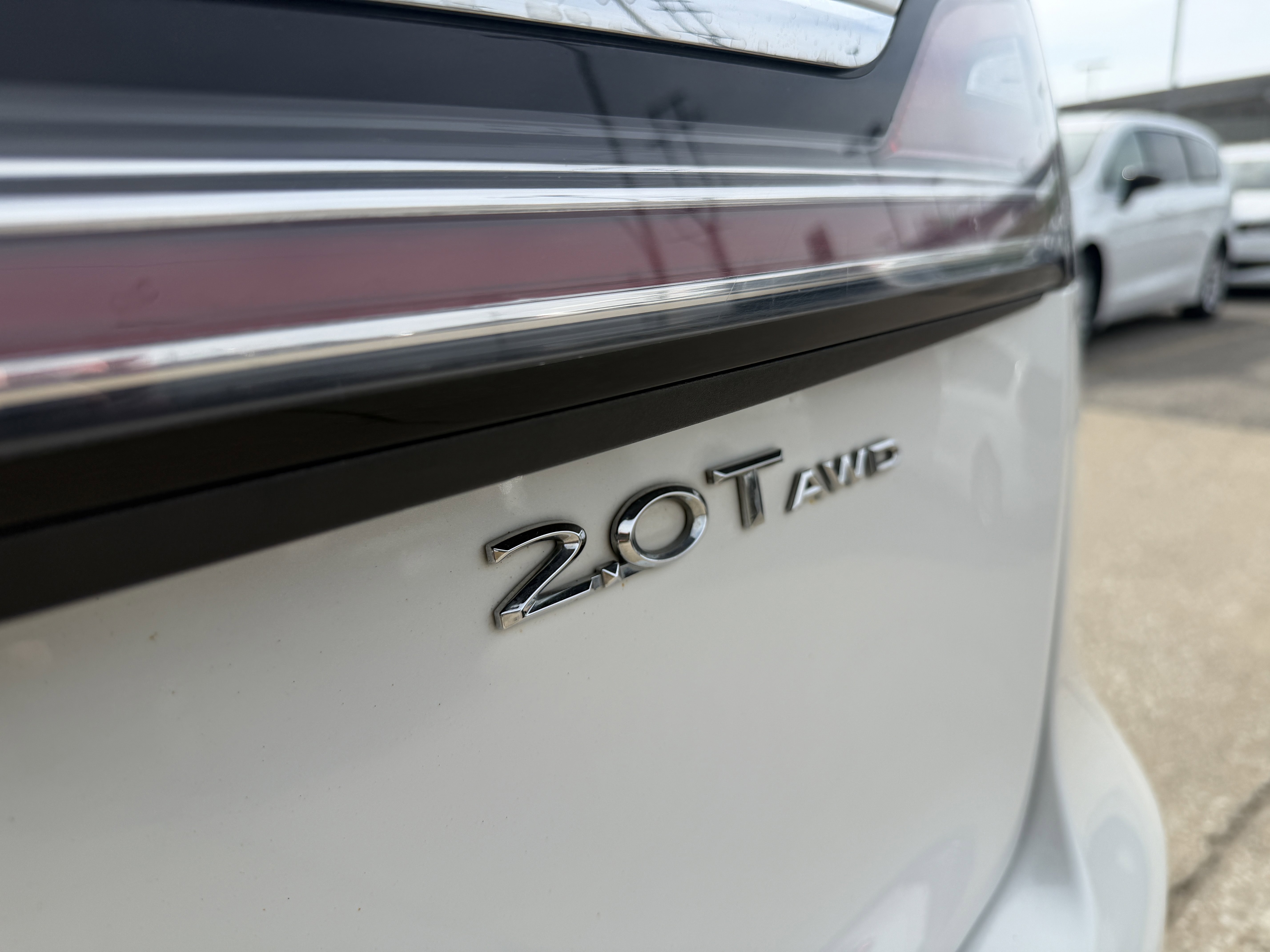 Used 2020 Pristine White Lincoln Reserve image 9