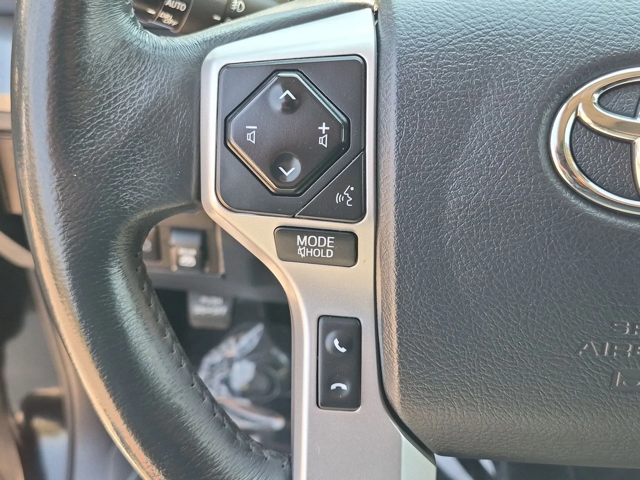 Used 2019 Midnight Black Metallic Toyota Platinum image 17