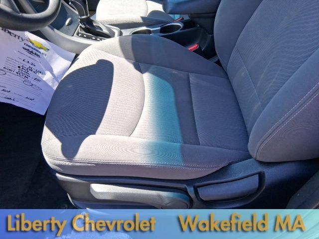 Used 2016  Hyundai SE image 29