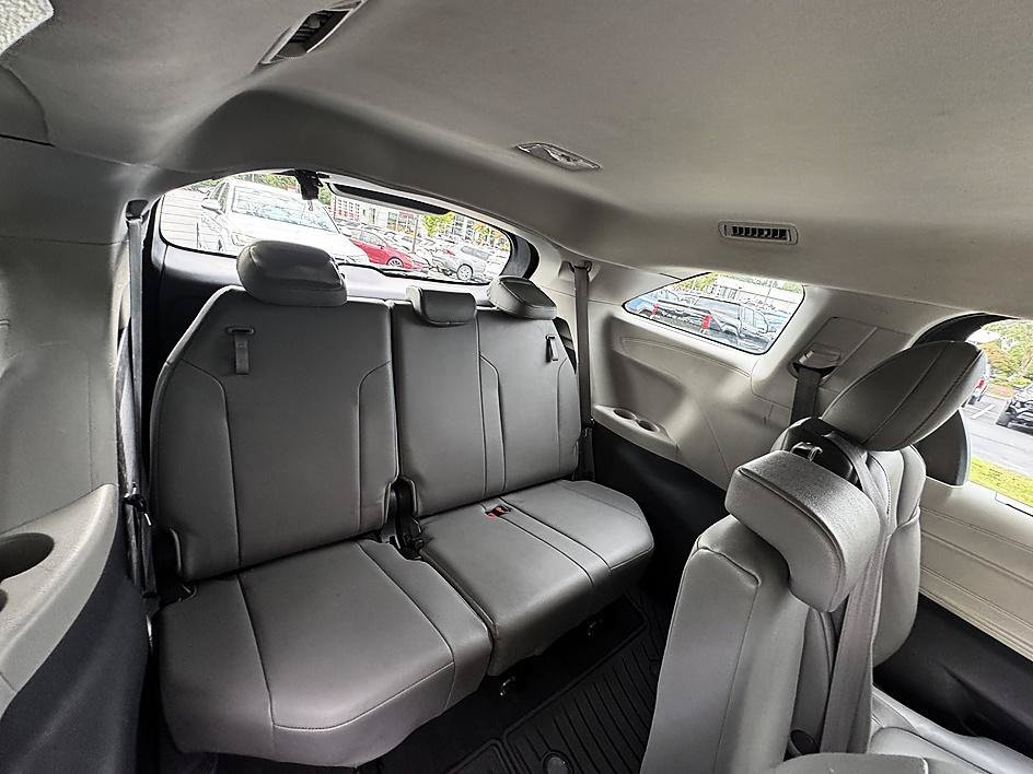 Used 2022 Predawn Gray Mica Toyota XLE image 26