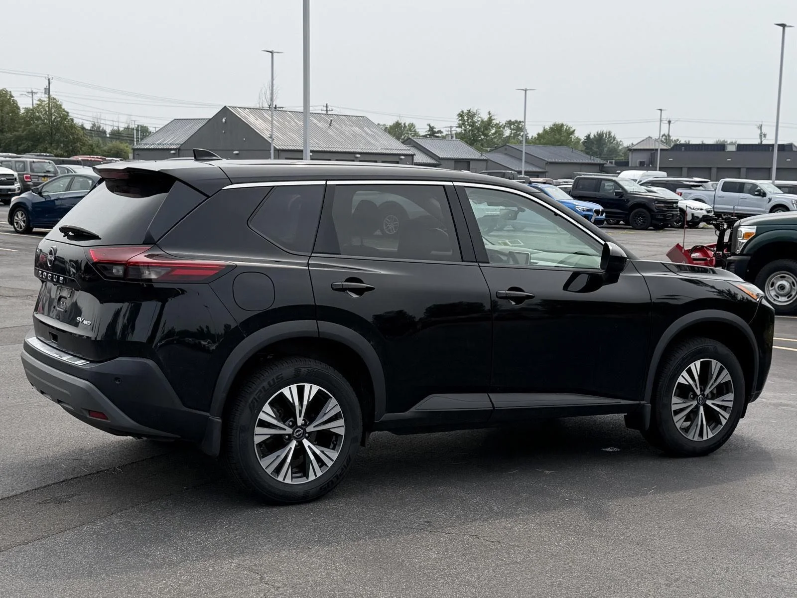 Used 2023 Super Black Nissan SV image 6