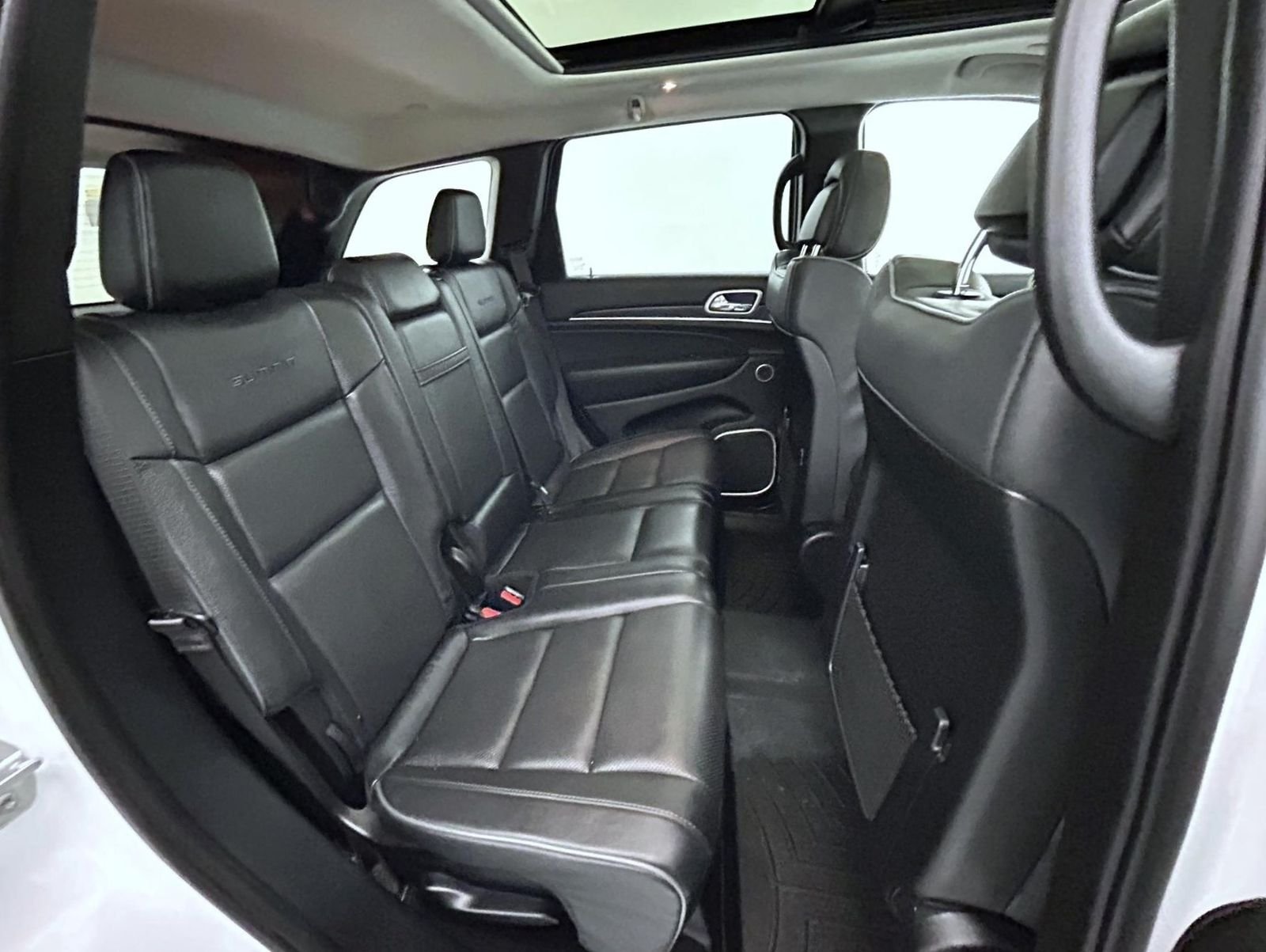 Used 2020 White Jeep Summit image 18