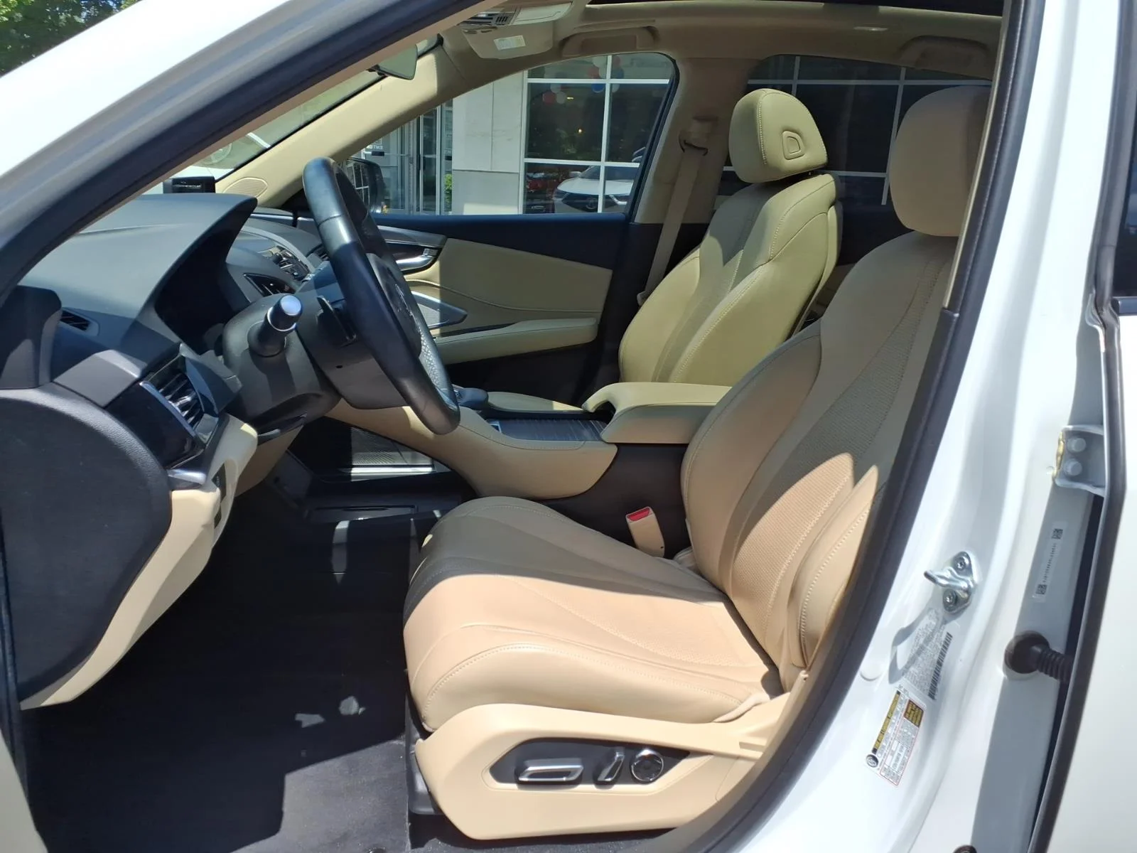 Used 2024 Platinum White Pearl Acura SH-AWD TECH image 12