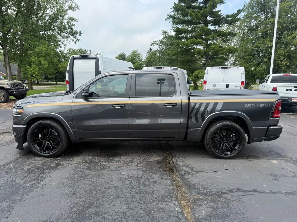 New 2026 Granite Crystal Metallic Clear-Coat Exterior Paint RAM Big Horn/Lone Star image 8