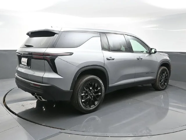 Used 2024 Gray Chevrolet LS image 7