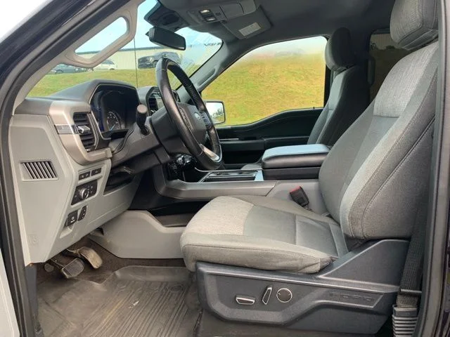 Used 2021 Agate Black Metallic Ford XLT image 23