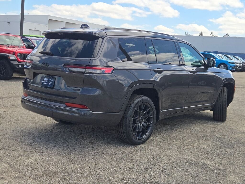 New 2026 Baltic Gray Metallic Clear-Coat Exterior Paint Jeep Summit image 13