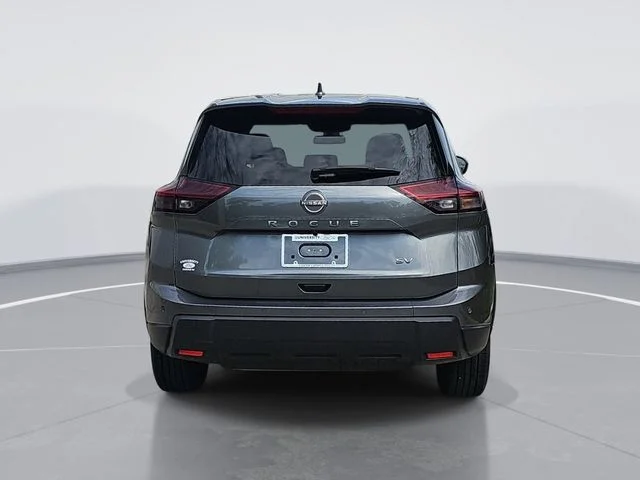 Used 2024 Gray Nissan SV image 4