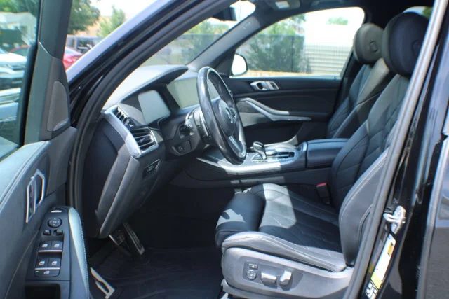 Used 2023 Black Sapphire Metallic BMW xDrive40i image 13
