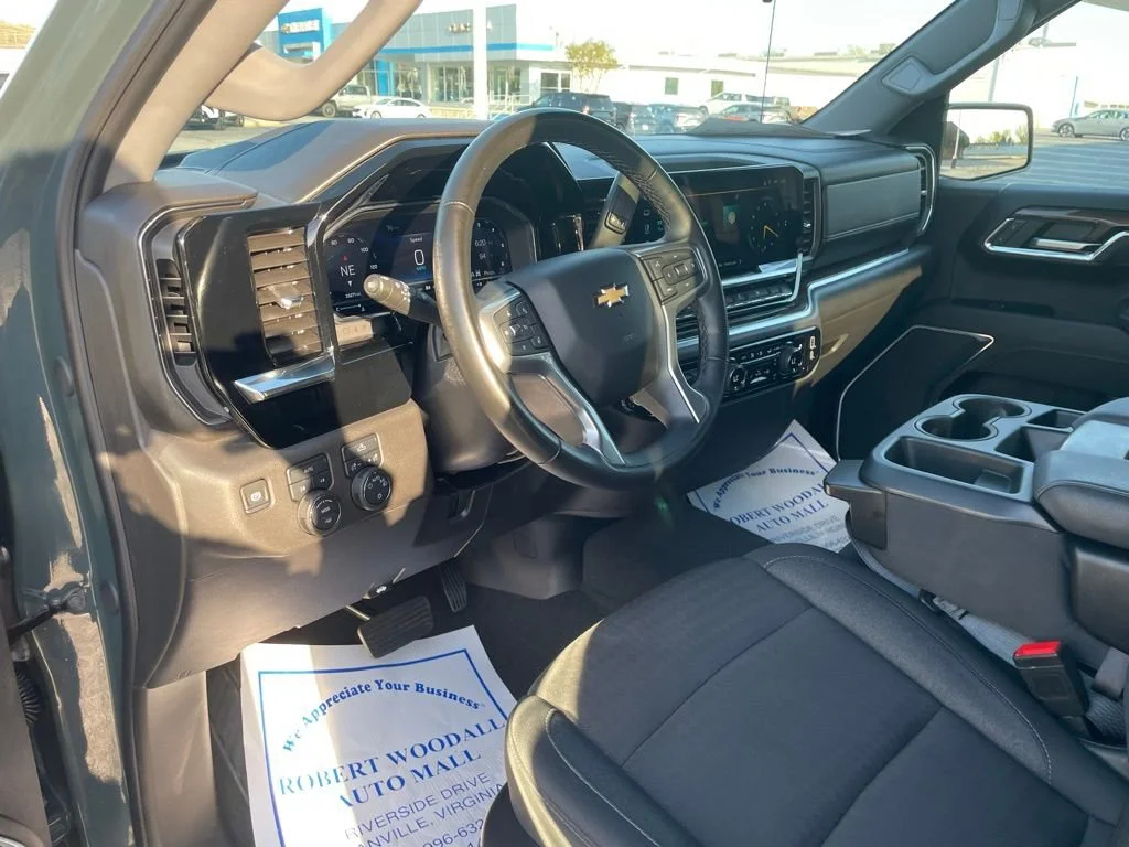 Used 2025 Cypress Gray Chevrolet LT image 12