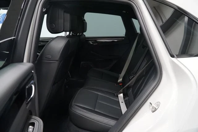 2026 Porsche Macan S - Photo 24