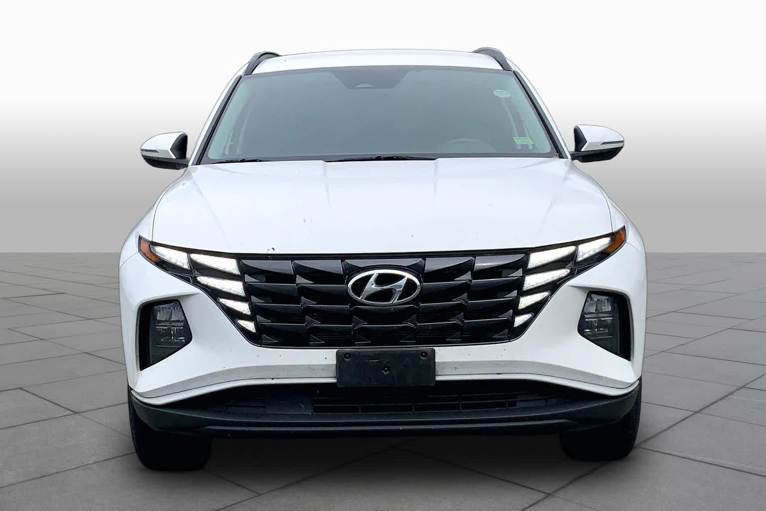 Used 2022 Quartz White Hyundai SEL image 4