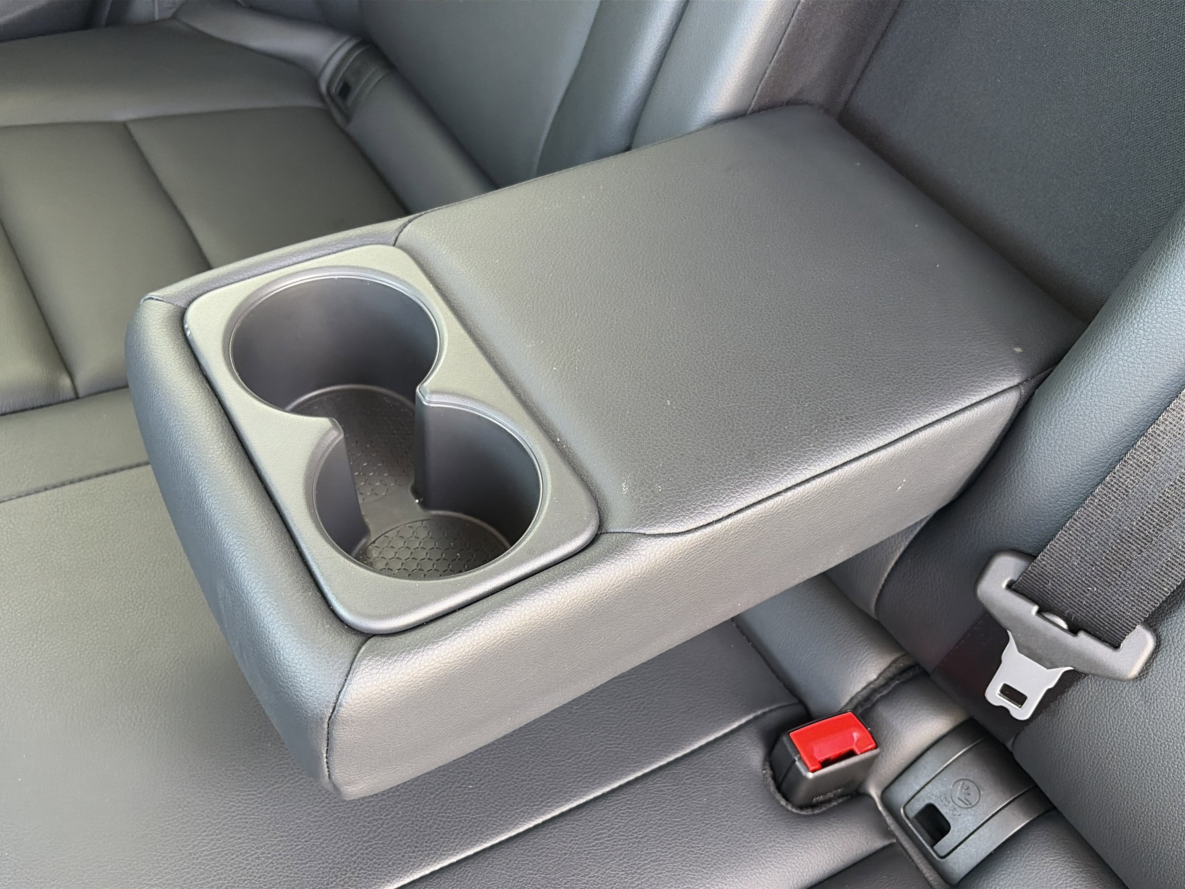 2025 Nissan Rogue SL - Photo 24