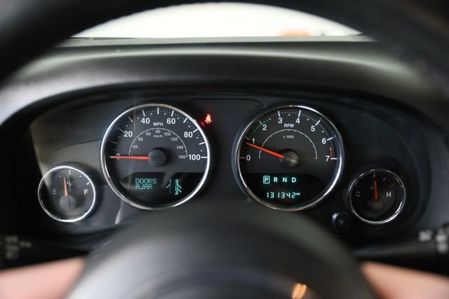 Used 2017 Gray Jeep Unlimited Sport image 7