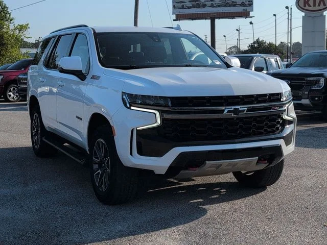 Used 2021 White Chevrolet Z71 image 7