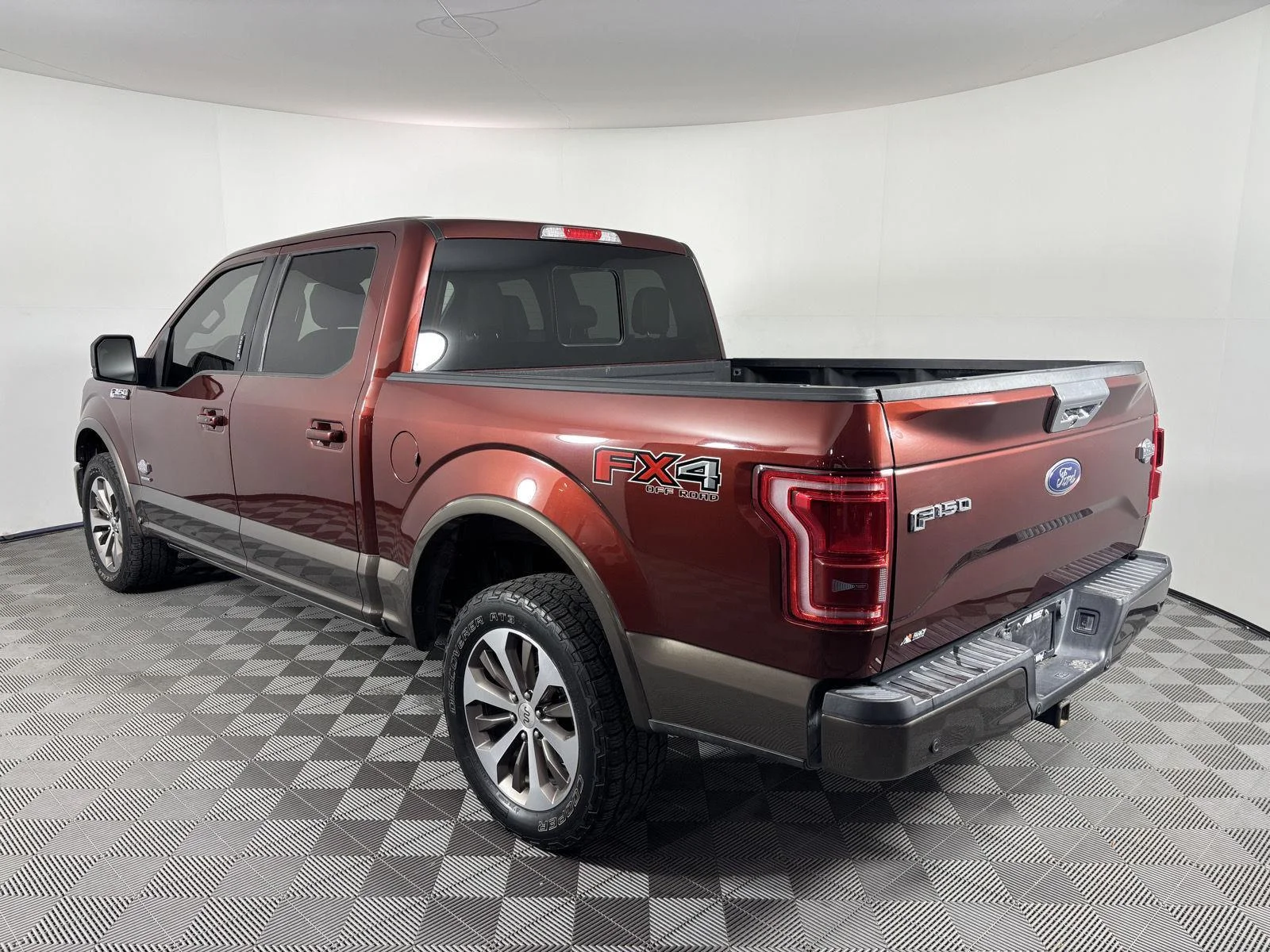 Used 2017 Bronze Fire/Caribou Ford King Ranch image 3