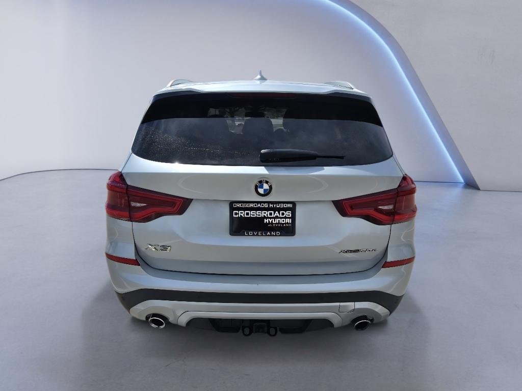 Used 2021 Glacier Silver Metallic BMW xDrive30e image 4