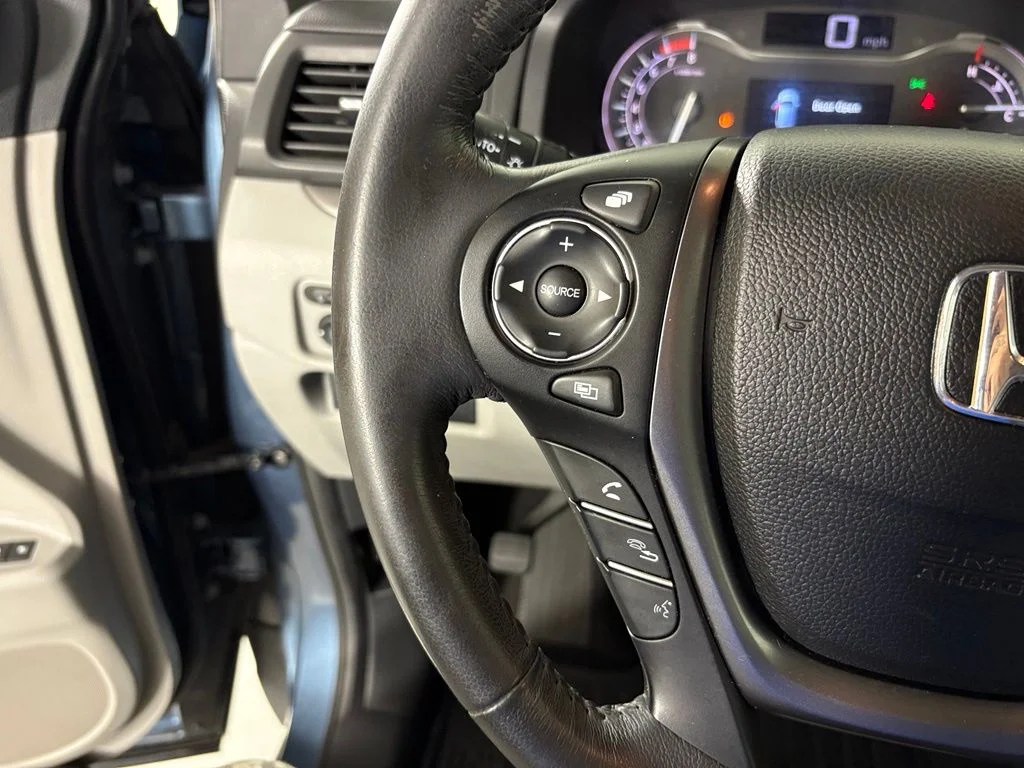 Used 2016  Honda EX-L image 20