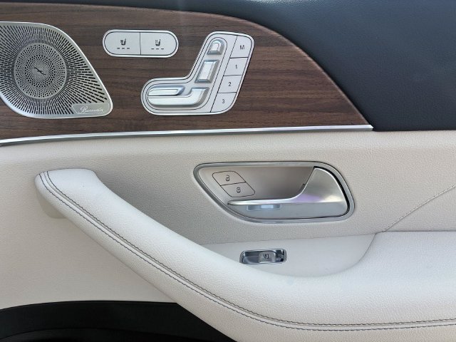 Certified Used 2026 Polar White Mercedes-Benz GLS 450 image 30