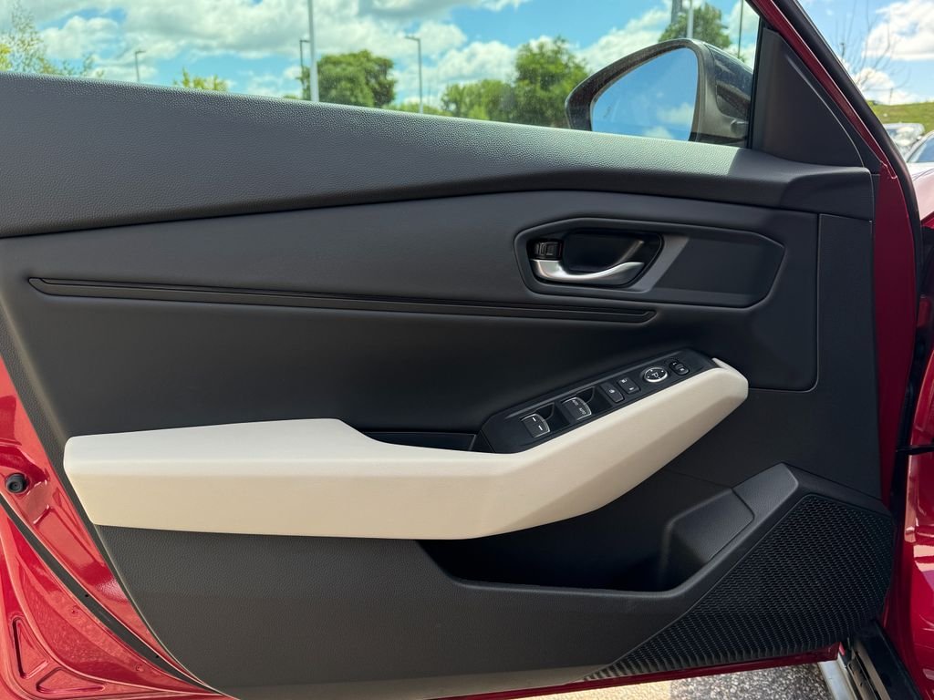 2025 Honda Accord SE - Photo 17