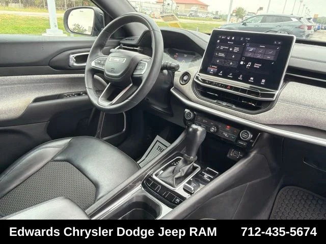 Used 2023 Gray Jeep Latitude image 33