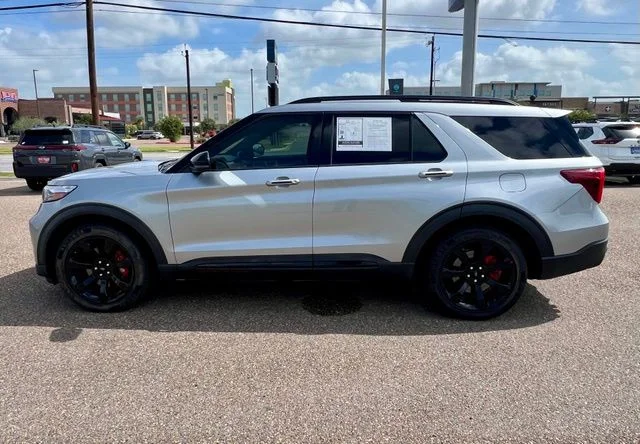 Used 2022 Silver Ford ST image 5