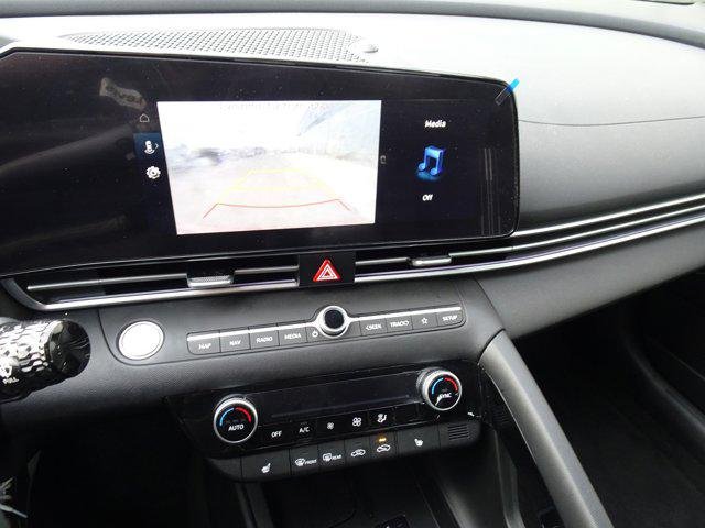2025 Hyundai Elantra SEL - Photo 19