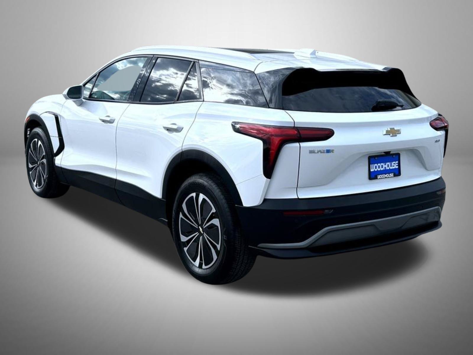 2024 Chevrolet Blazer EV LT - Photo 8