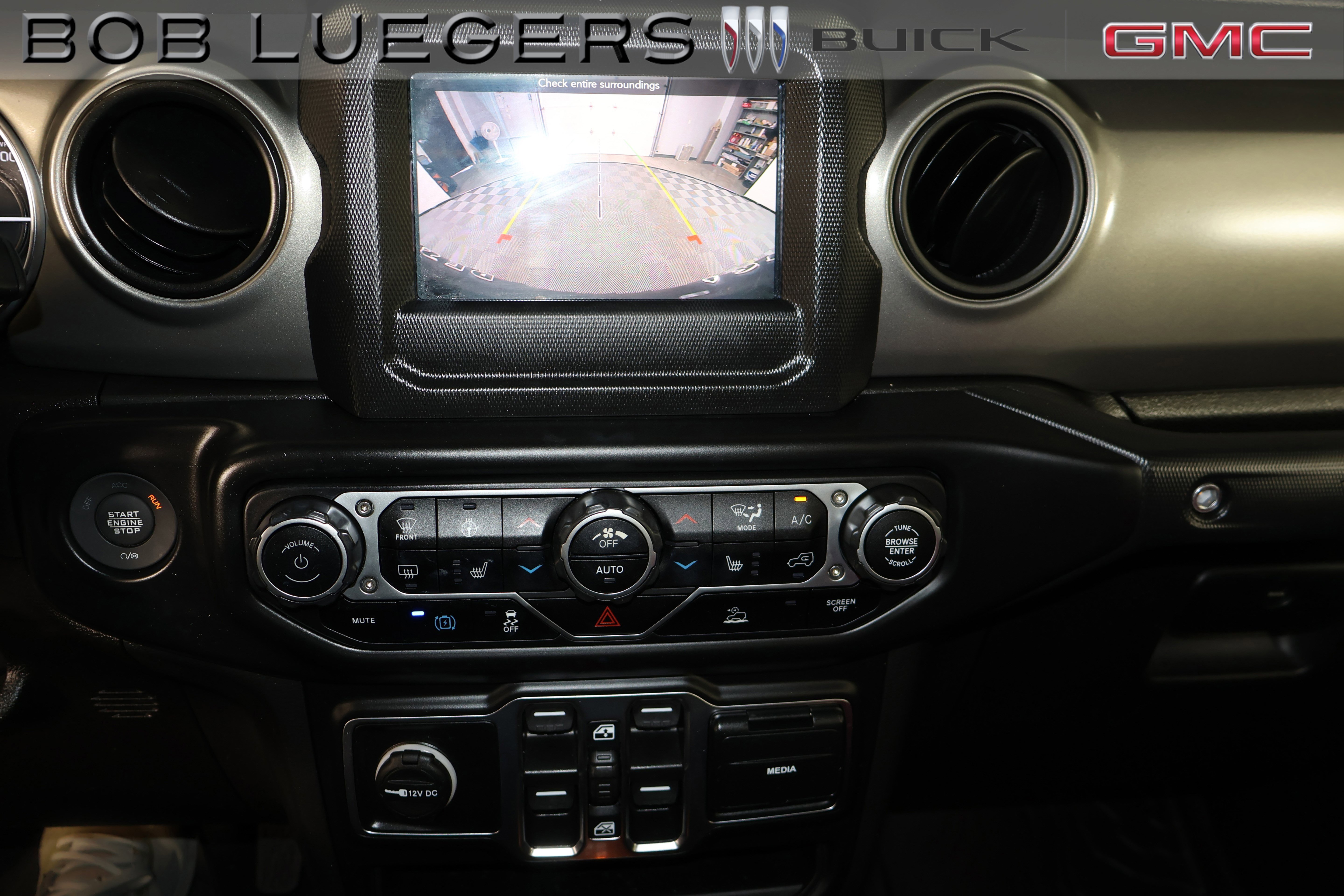 Used 2023 Gray Jeep 4x4 image 21