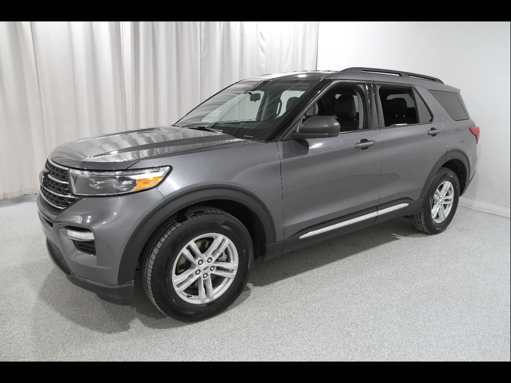 Certified Used 2022 Carbonized Gray Ford XLT image 3