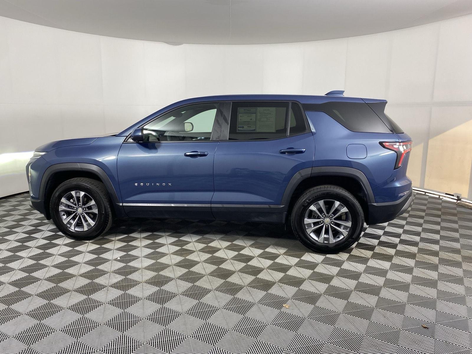 Used 2025 Lakeshore Blue Metallic Chevrolet AWD LT image 4