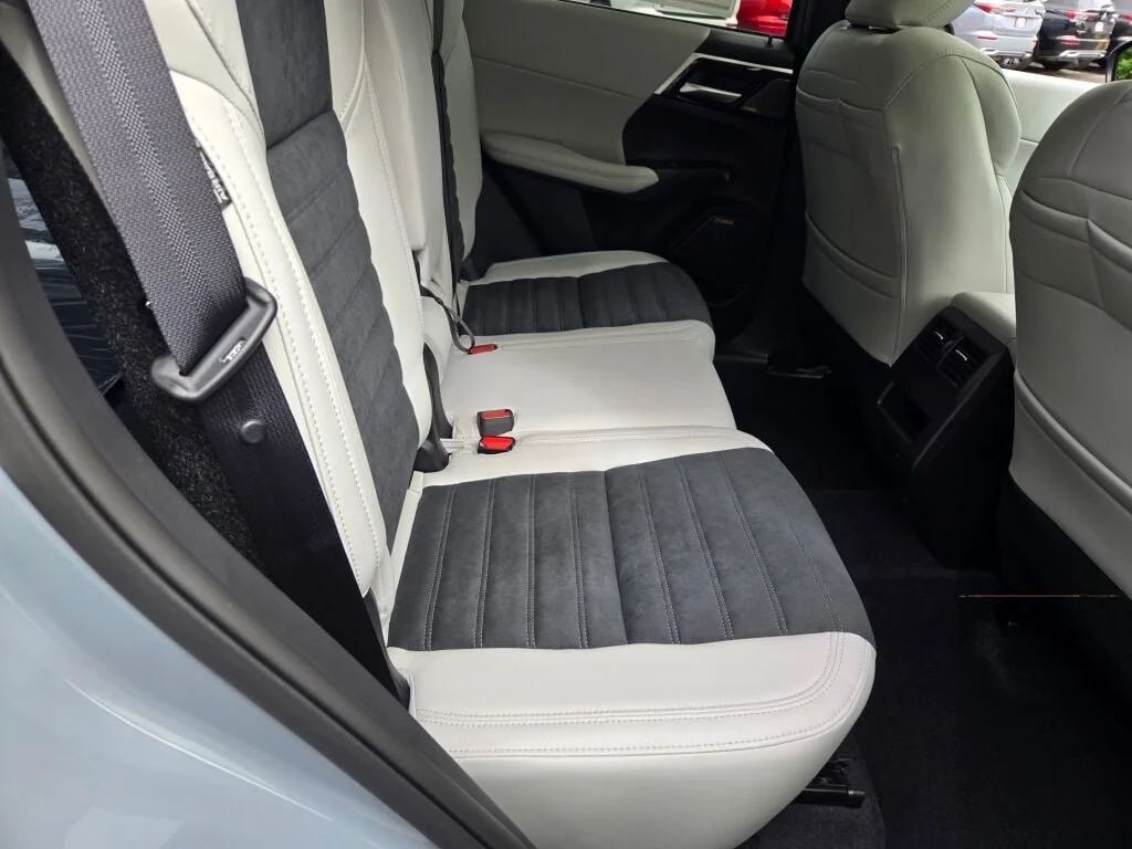 New 2026 Gray Mitsubishi SE 1.5T S-AWC image 7