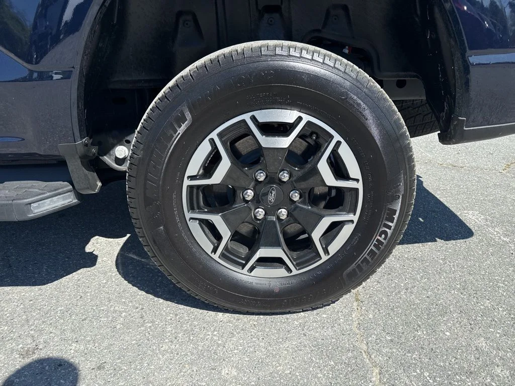 Used 2023 Blue Ford XLT image 30