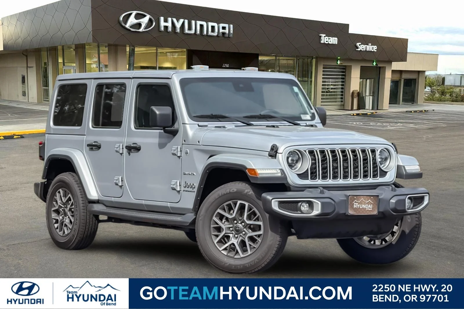 2024 Jeep Wrangler Sahara's photo