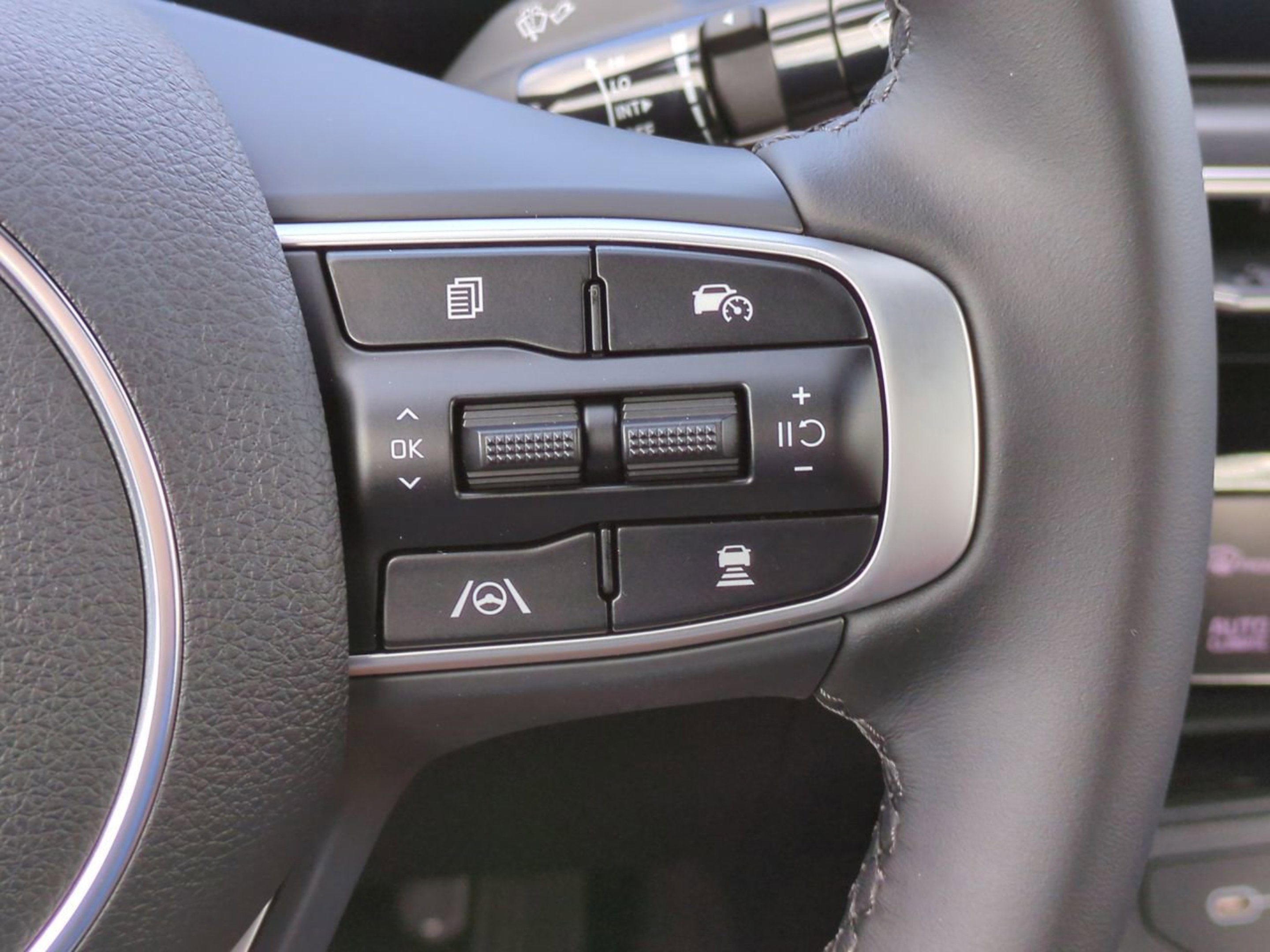 New 2026 Snow White Pearl Kia GT-Line FWD image 29