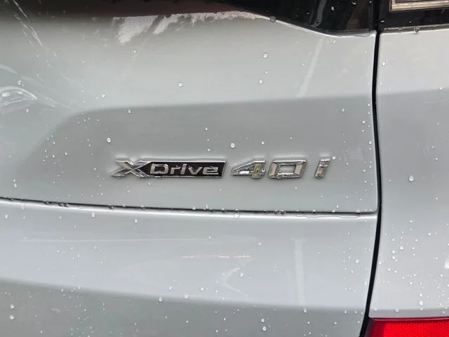 Used 2025 Gray BMW xDrive40i image 8
