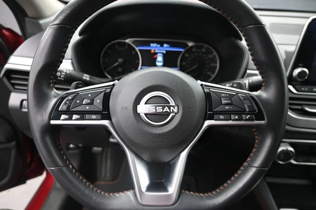 Used 2023 Red Nissan 2.5 SR image 20