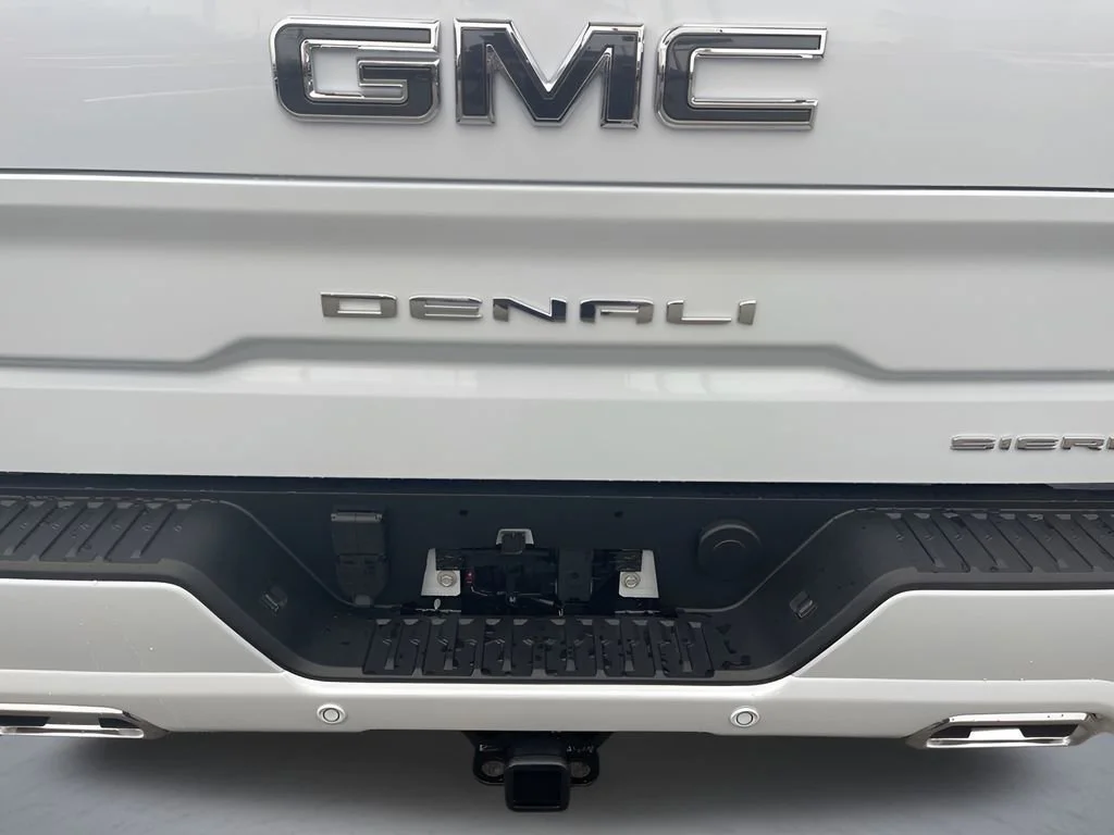 New 2026 Glacier White Tricoat GMC Denali Ultimate image 40