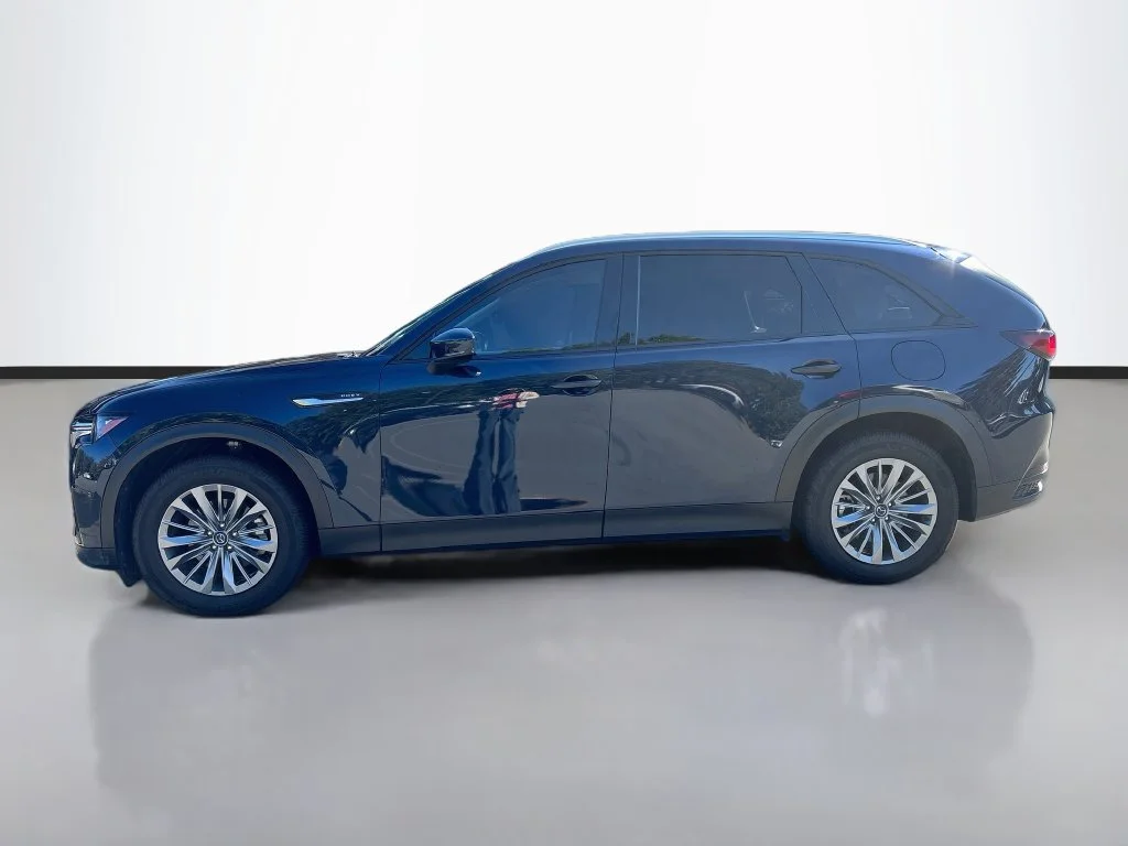 Certified Used 2024 Crystal Blue Mazda Preferred image 4