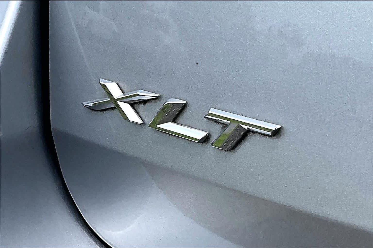 Used 2022 Iconic Silver Ford XLT image 10