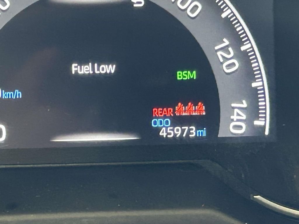 Used 2024 Silver Toyota XLE image 28