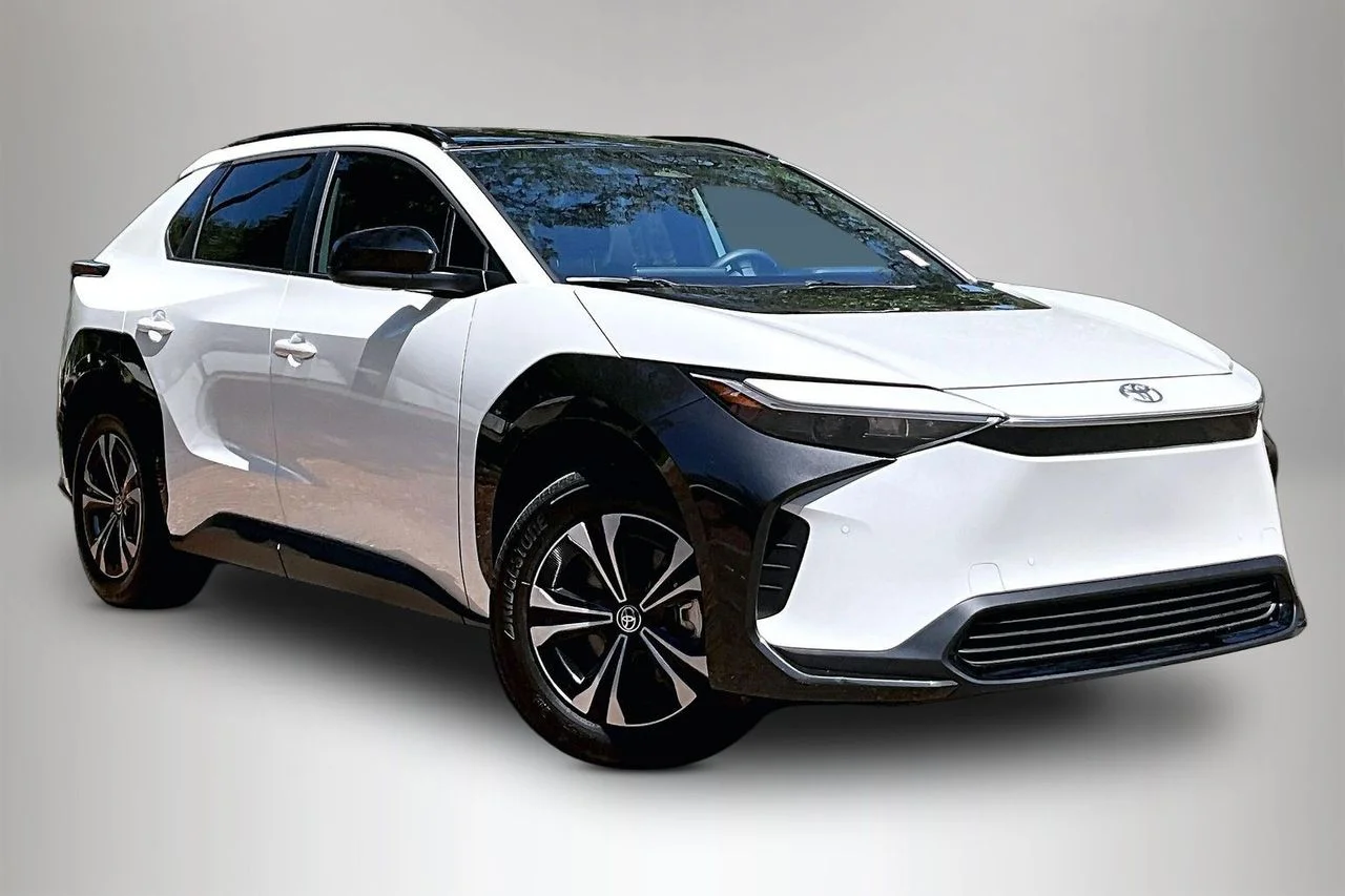 Used 2025 Toyota bZ4X XLE with VIN JTMABACA6SA091894 for sale in Fort Walton Beach, FL