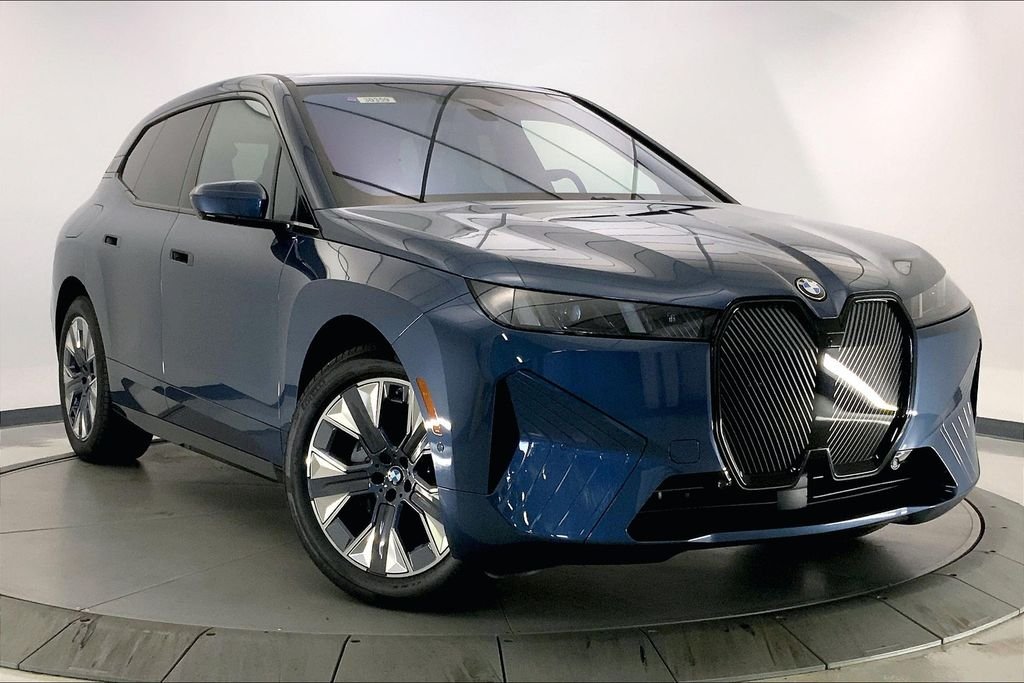2026 BMW iX xDrive45's photo