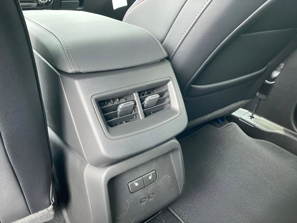 2025 Chevrolet Equinox EV RS - Photo 19