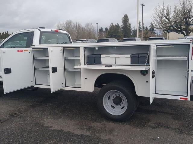 2024 Ford F-550 Super Duty Chassis Cab XL - Photo 27