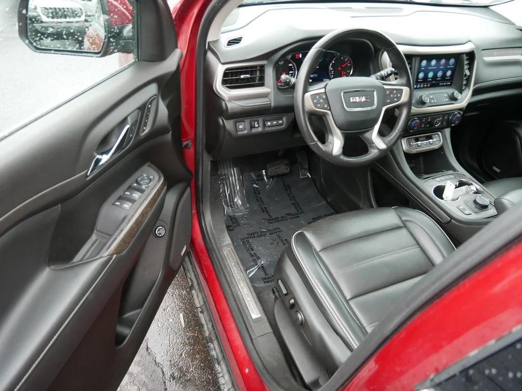 Used 2022 Red GMC Denali image 10