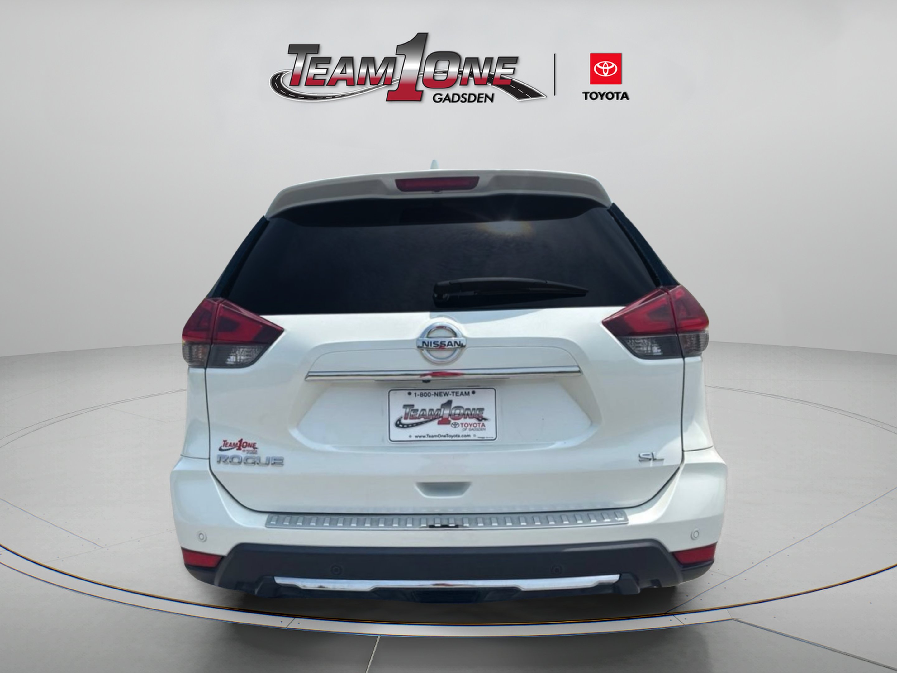 Used 2020 Pearl White Tricoat Nissan SL image 5
