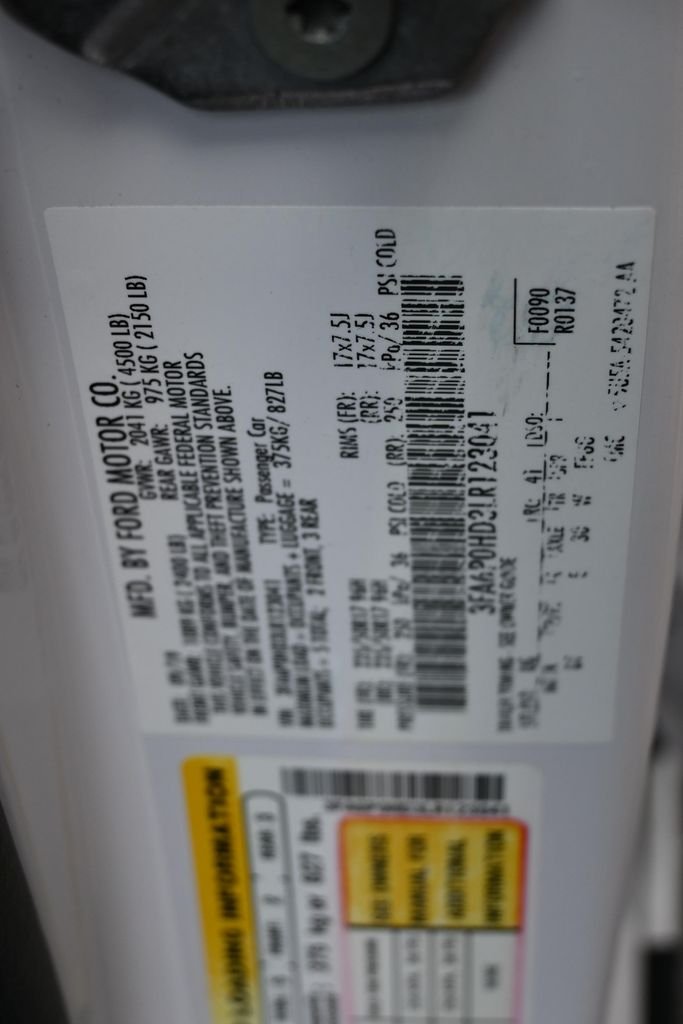 Certified Used 2020 White Platinum Clearcoat Metallic Ford SE image 39